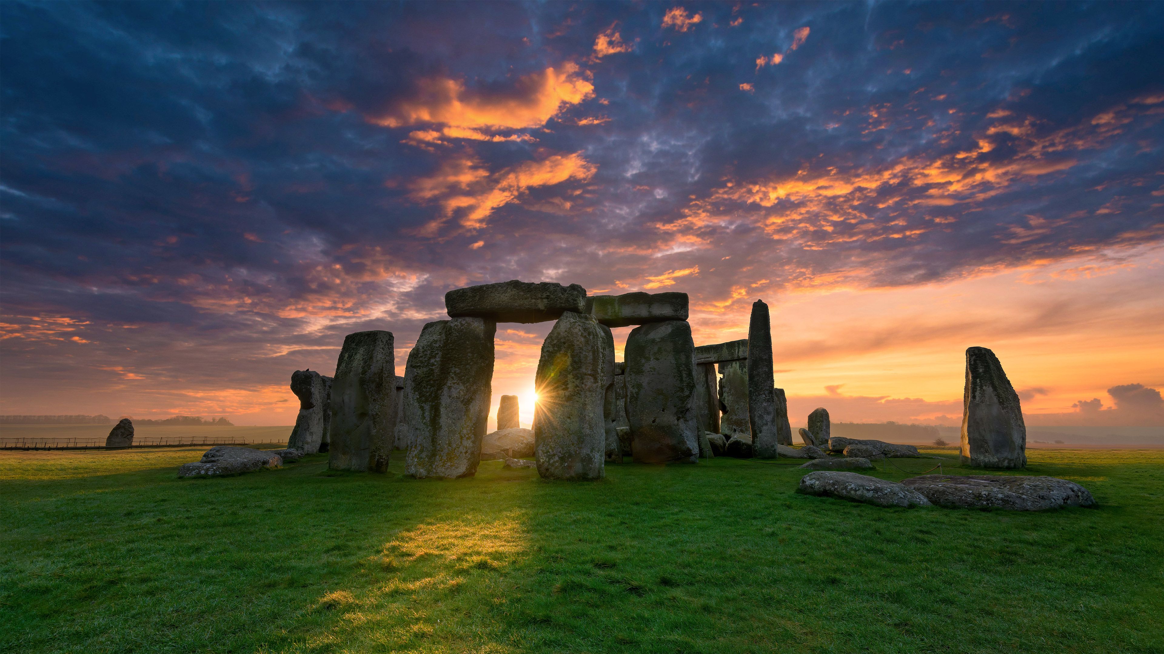 Dusk at Stonehenge